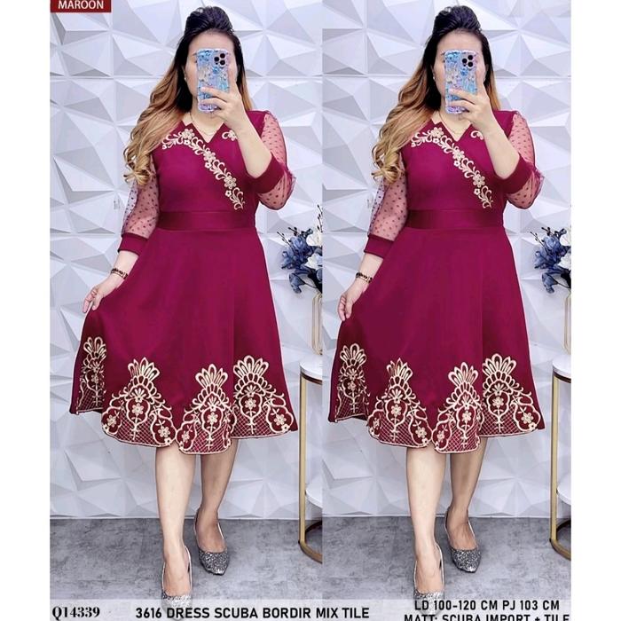 Import Scuba Bunga Bordir Gold LC782 Dress