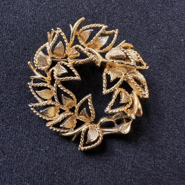 Goldtone Leaf Wreath Brooch
