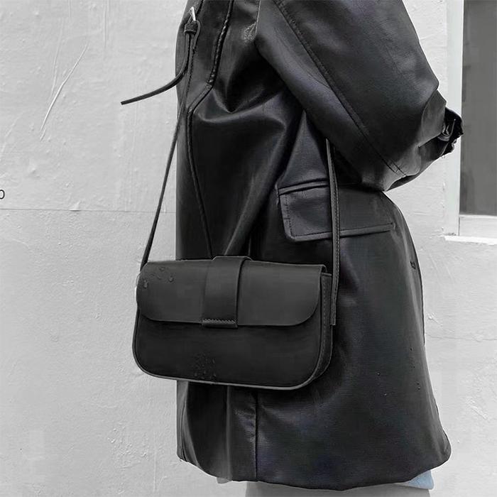 CMB-14BK KATHY IN BLACK CROSS BODY BAG