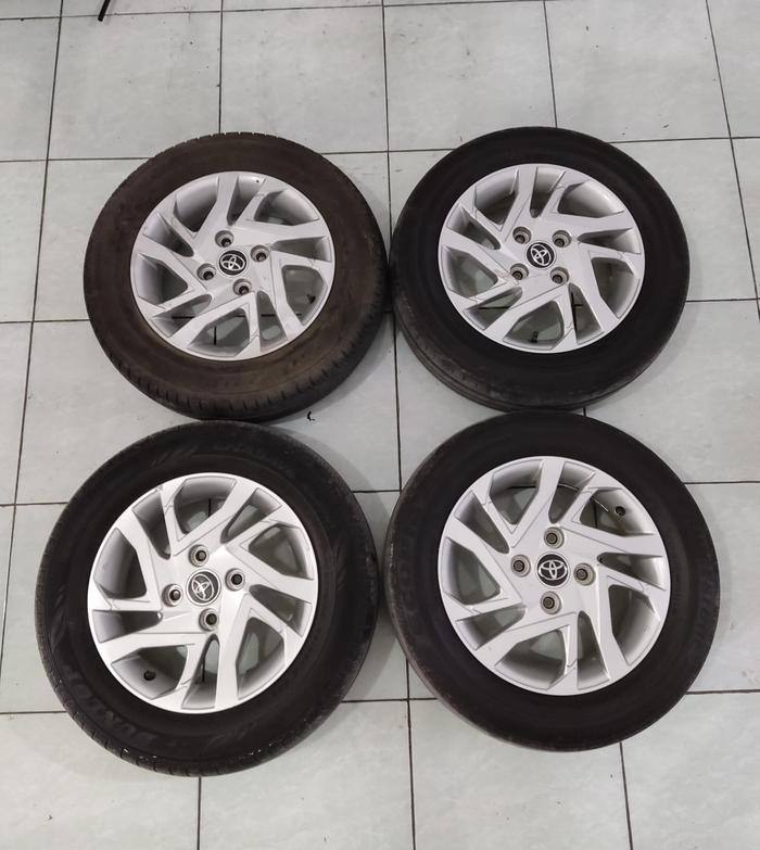 velg standar mobil Avanza Veloz R15 plus ban radial 185 65 15