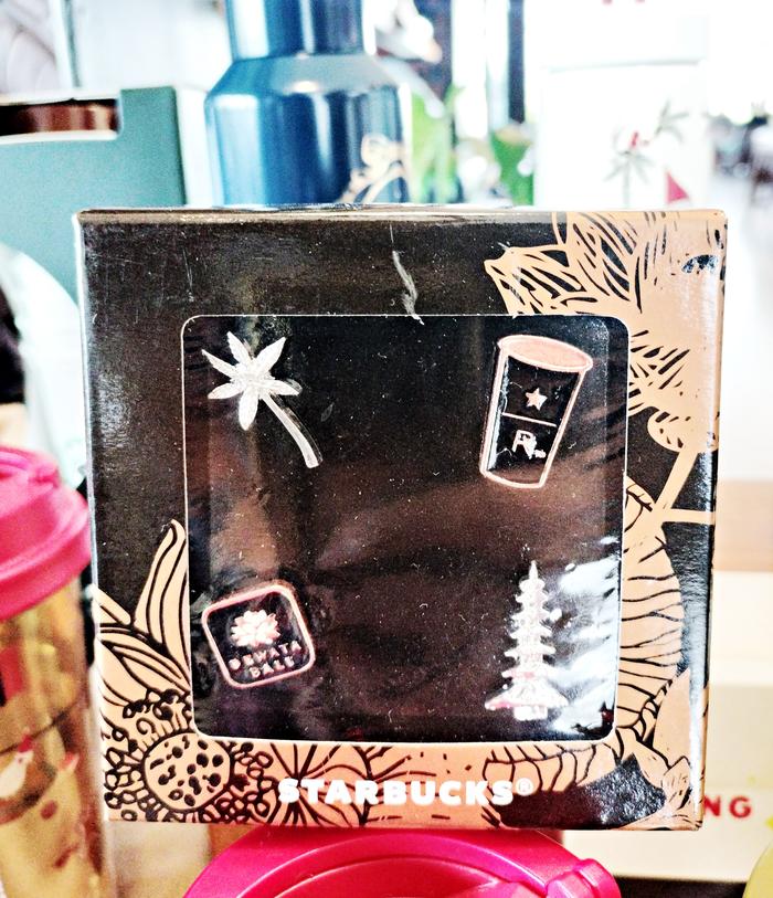 Pin Topi Starbucks Reserve Dewata Bali