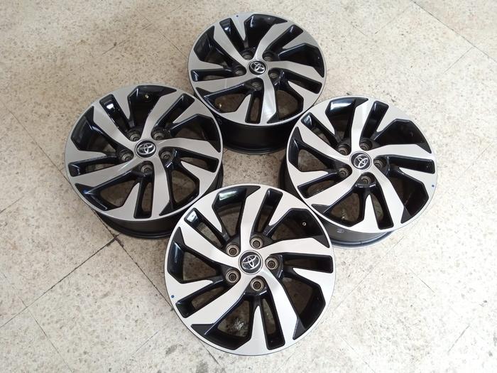 velg mobil bekas new rush , terios, ring 16.