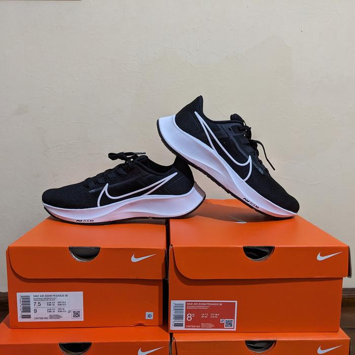 NIKE Air Zoom Pegasus 38 Original, New BNIB (sepatu sneakers running)