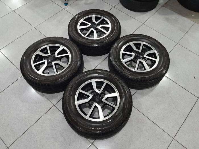 Velg Mobil Bekas Ring 14 XENIA R14X5 Lubang 4 ET45 BAN 195 70 R14