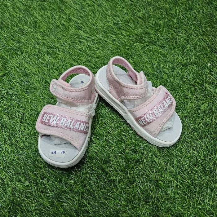 28-29 New Balance Kids Sandals