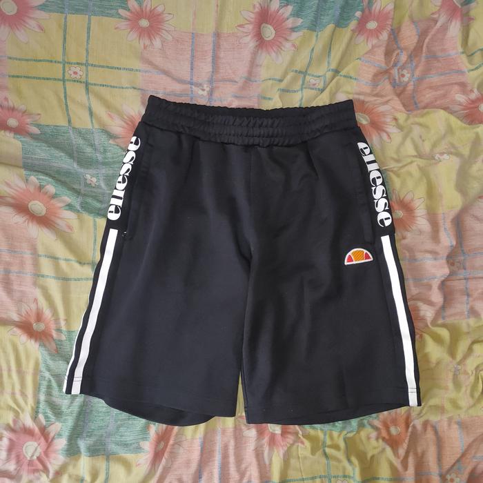 Celana Pendek Ellese Heritage Hitam/putih Original