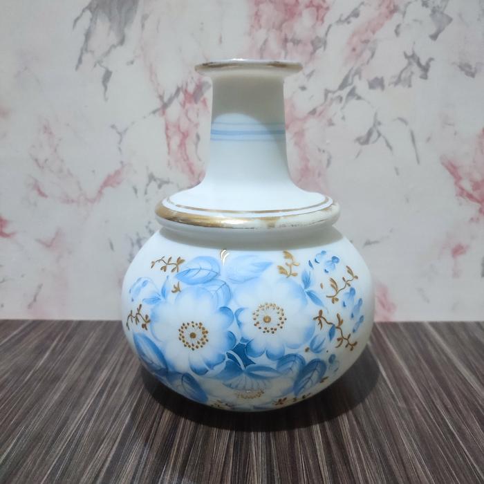 botol antik kaca putih