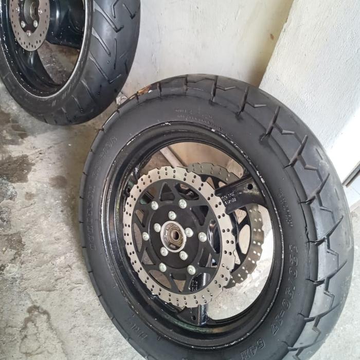 Sepasang Velg Moge GSXR 400