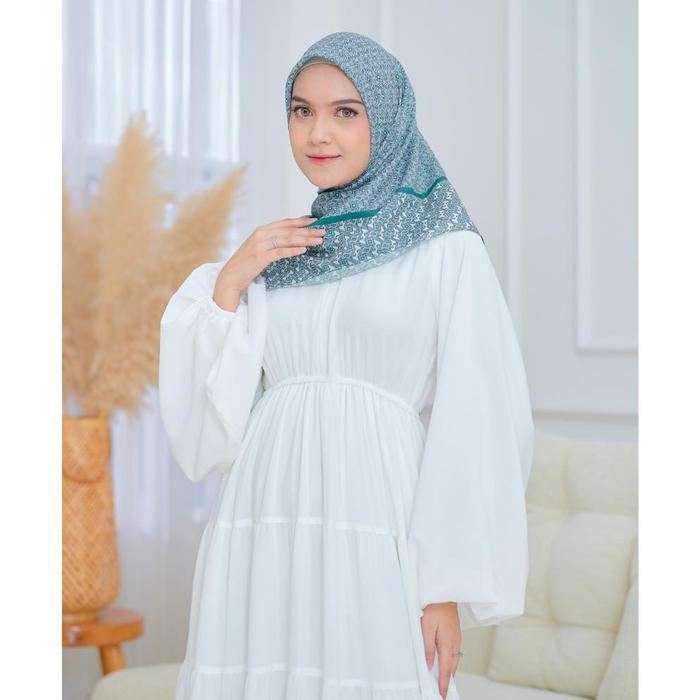 Hijab Jilbab [Minor Defect] Monogram Scarf - Kerudung Segiempat Motif
