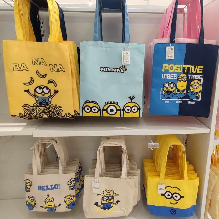 Miniso Tas Totebag Koleksi Minions Lucu - Shopping Bag and Handbag