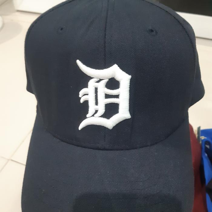 Topi MLB logo D putih
