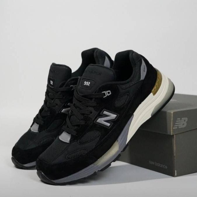 Sepatu NB 992 "Black White Grey"