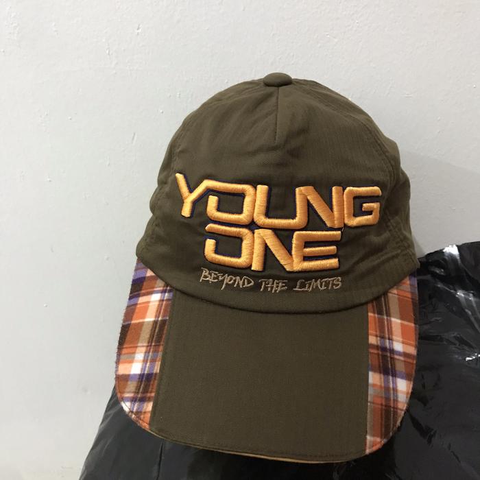 Topi young one coklat
