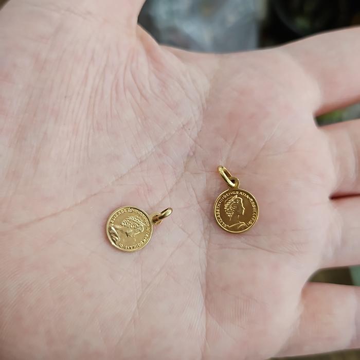 Liontin bandul kalung koin queen elizabeth emas asli gold coin 375 ubs