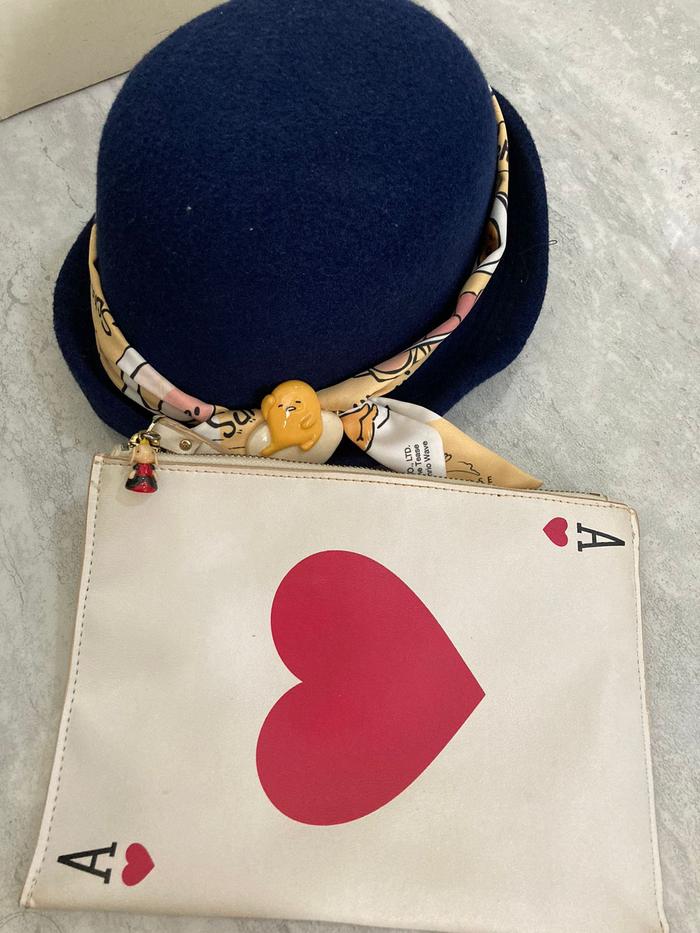 preloved jasmine tease clutch & topi