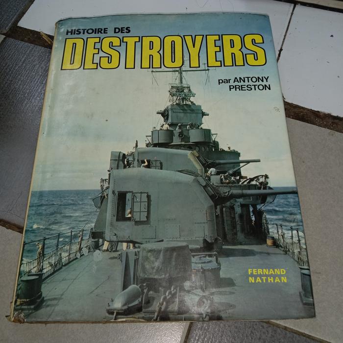 buku import Prancis,HISTOIRE DES Destroyers per Antony preston