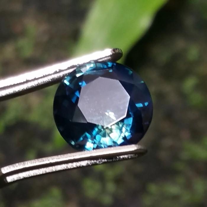 Heated Tri Color antique fancy Sapphire round cut Eye Clean body glass