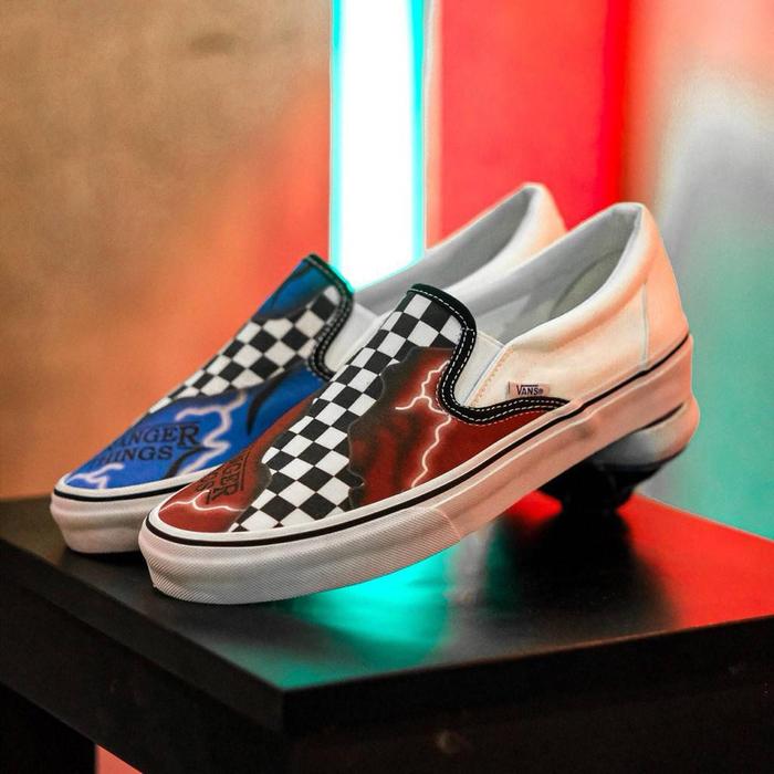 Original Vans Slip On Custome X Stranger Things Blue Red Checkerboard