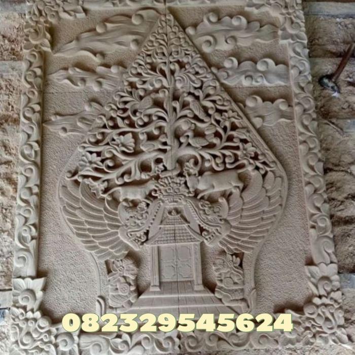 relief batu alam motif wayang/ Pekayon