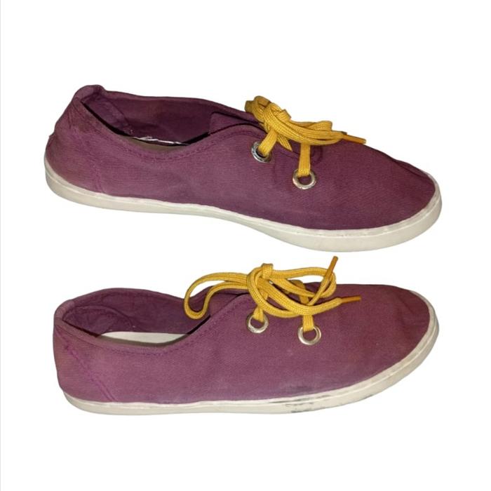 Sepatu slip on branded Rubi size 41