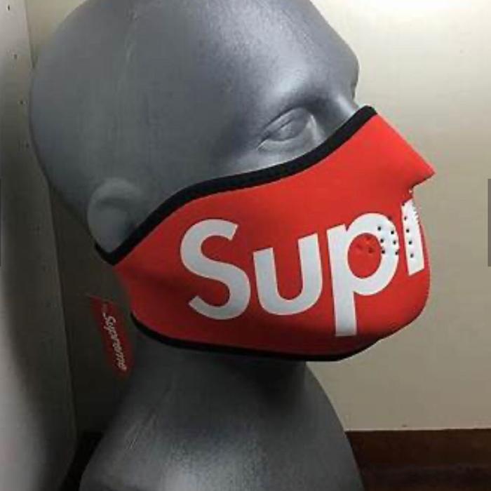 supreme facemask windstopper masker