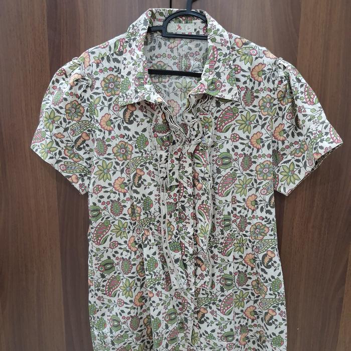 Preloved kemeja wanita Triset