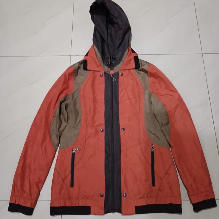 Jaket Waterproof VNIEL. Enak buat motoran&casual. LIKE NEW. NO MINUS