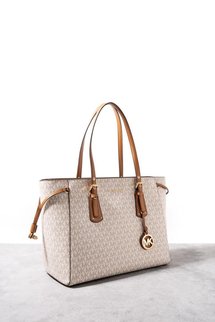 MK Voyager medium logo tote bag Vanilla