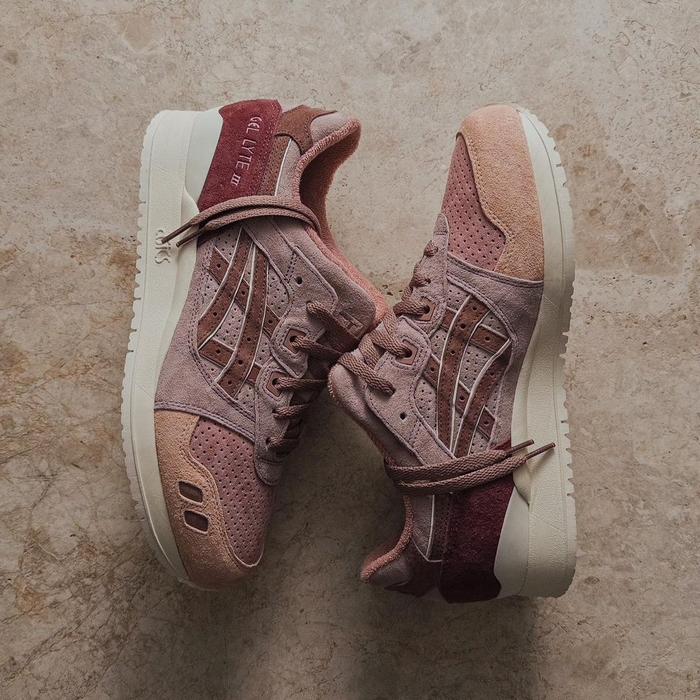 KITH x As*cs Gel Lyte III "Blush" By Invitation Only 1201A923-800