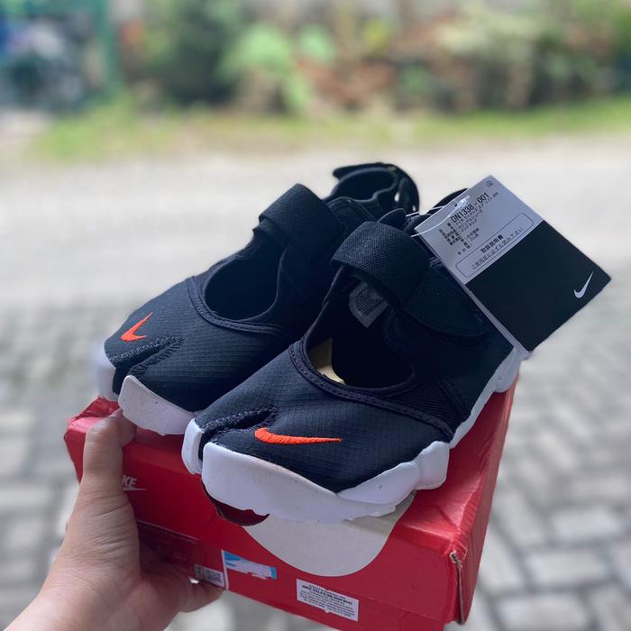 Nike Air Rift Black Orange box pengganti