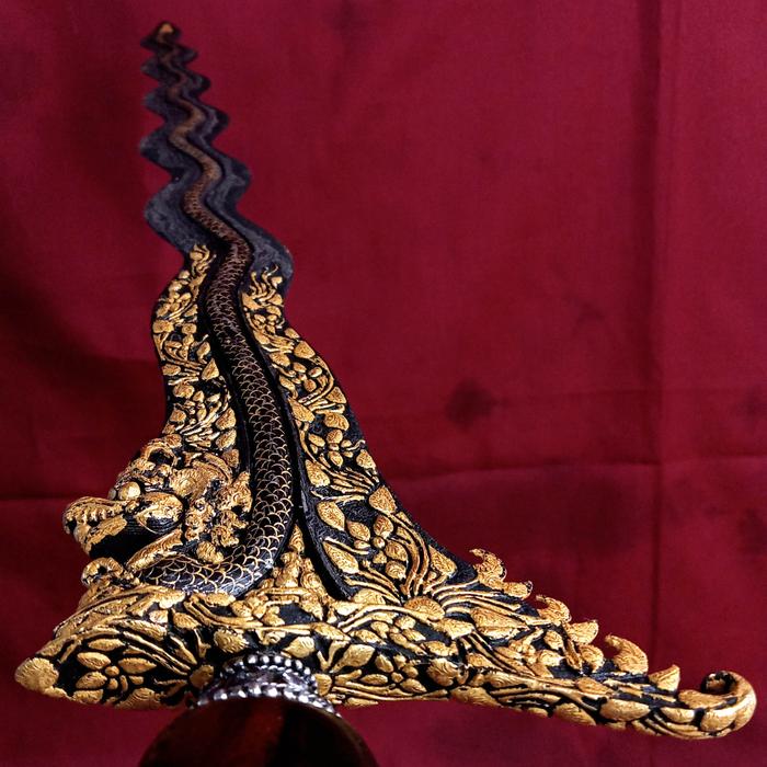 Keris Naga Raja Luk 13 Kinatah Emas Kamarogan Tangguh Cirebon