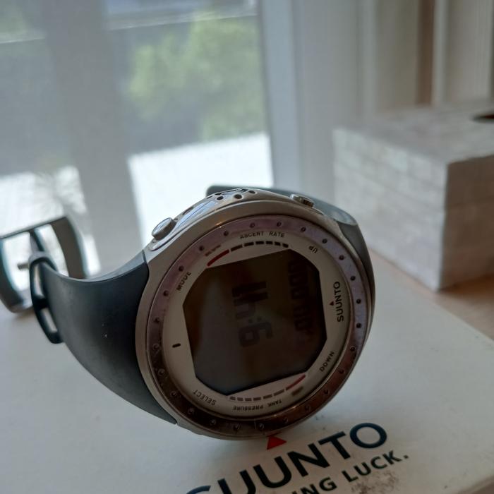 Suunto D9 Jam Komputer Selam