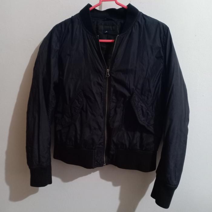 Jacket Motor Wanita Parka Parasut Uniqlo Hitam Jaket