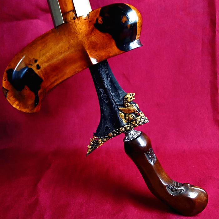 Keris Singa Barong Kinatah Emas Pamor Segoro Muncar Tangguh HB V Sepuh