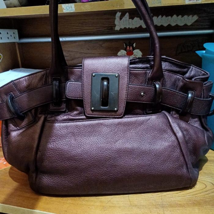 salvatore ferragamo bag preloved