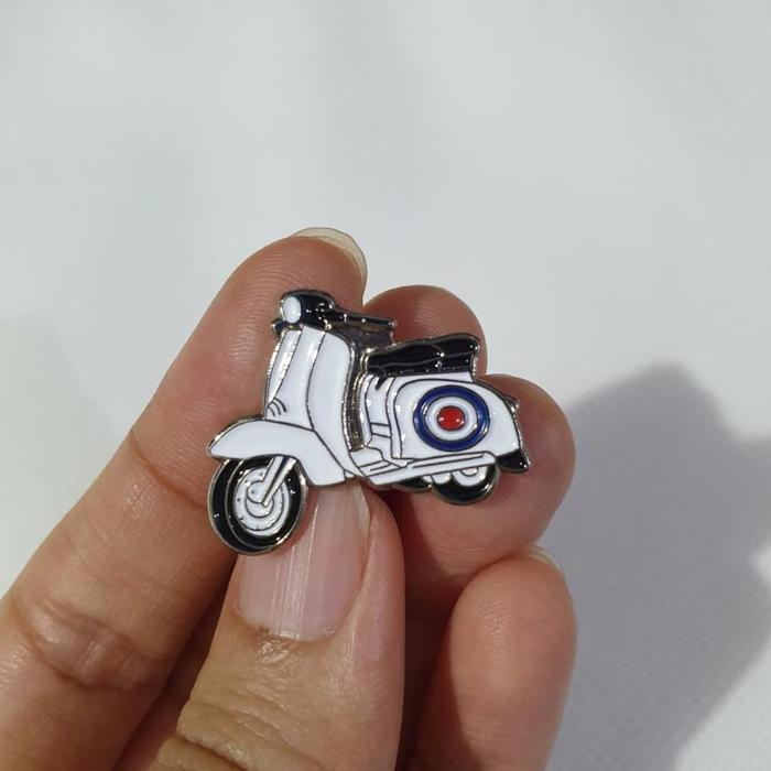 Bros Pin Enamel Vespa Putih