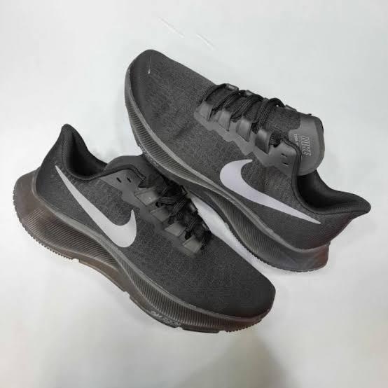 nike zoom pegasus 37 triple black for men