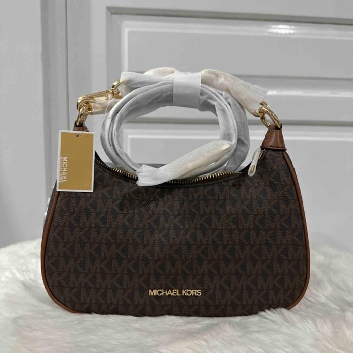tas wanita mk cora medium zip pouchette in