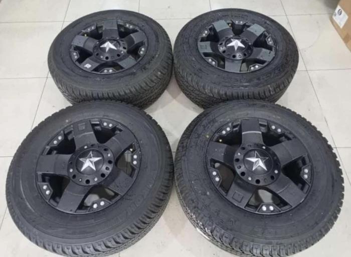 VELG ROCK STAR R17 LEBAR 9 6 X 114 6 X 139+ BAN 265 65 NAVARA FORTUNER