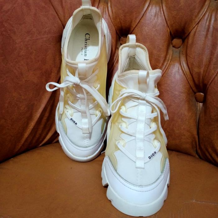 Sepatu D. D'Connect Sneakers (Preloved 449)