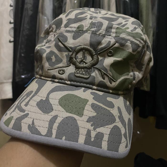 Topi stussy skull camo / stussy camo