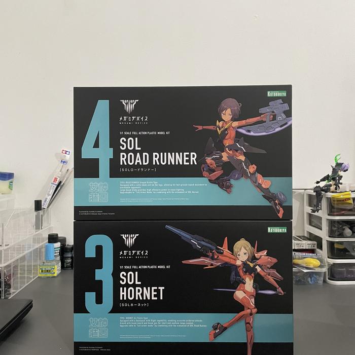 Megami device Sol hornet & Sol Runner