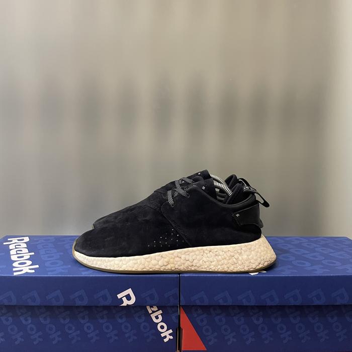 41 - Sepatu Sneakers Pria Adidas NMD CS2 Suede Second Bekas