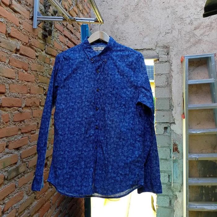 Kemeja Hollister Motif