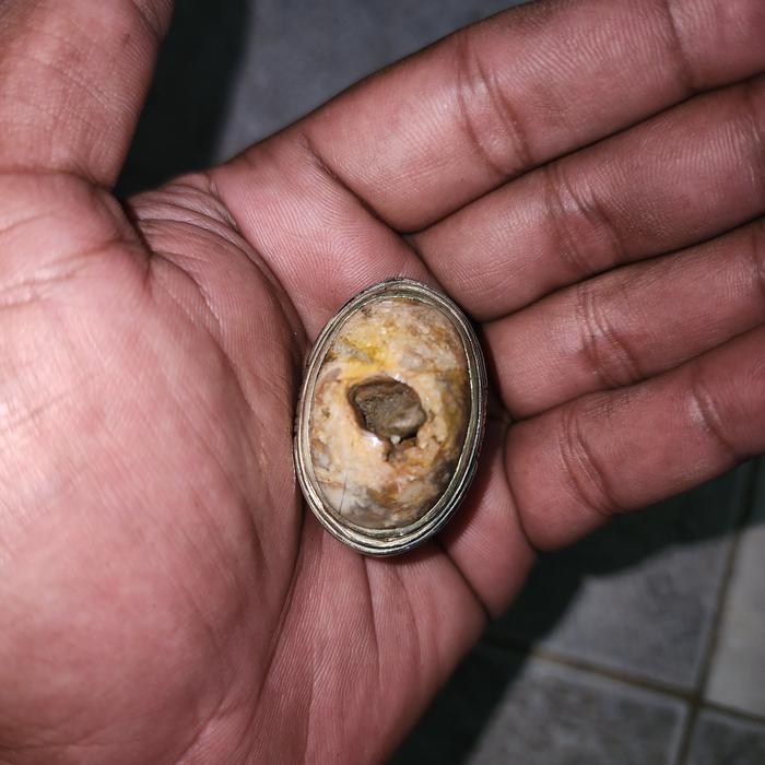 batu cincin combong itil unik kuno
