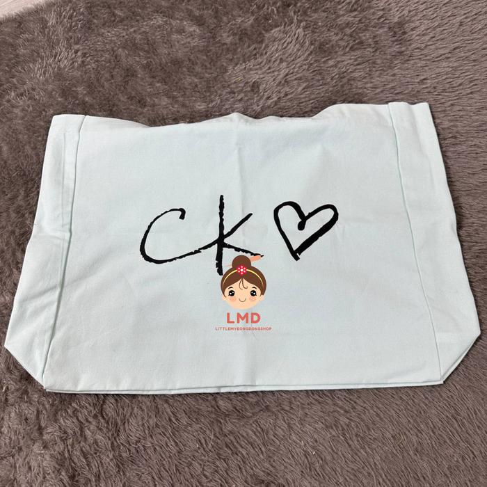 [ READY STOCK ] Totebag Calvin Klein x Jennie