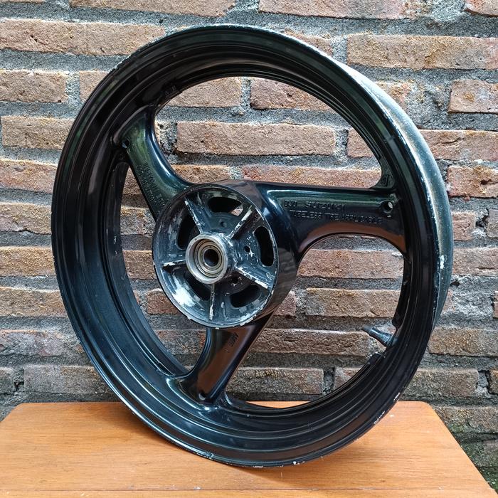 velg belakang moge suzuki gsx 400 r original