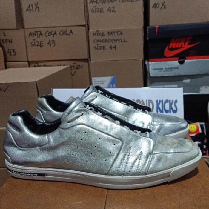 Sepatu Sneakers Ad!das x Y3 Silver Second - Size 42