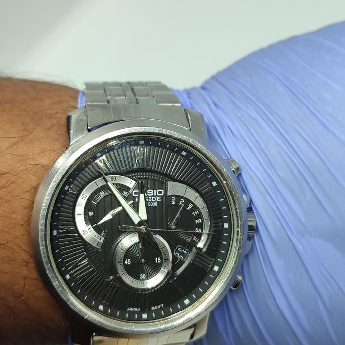 casio beside