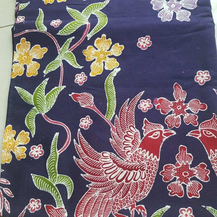 kain batik tulis Lasem warna dasar ungu